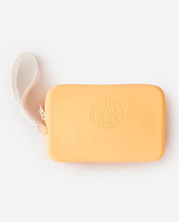 Moulded Beach Clutch