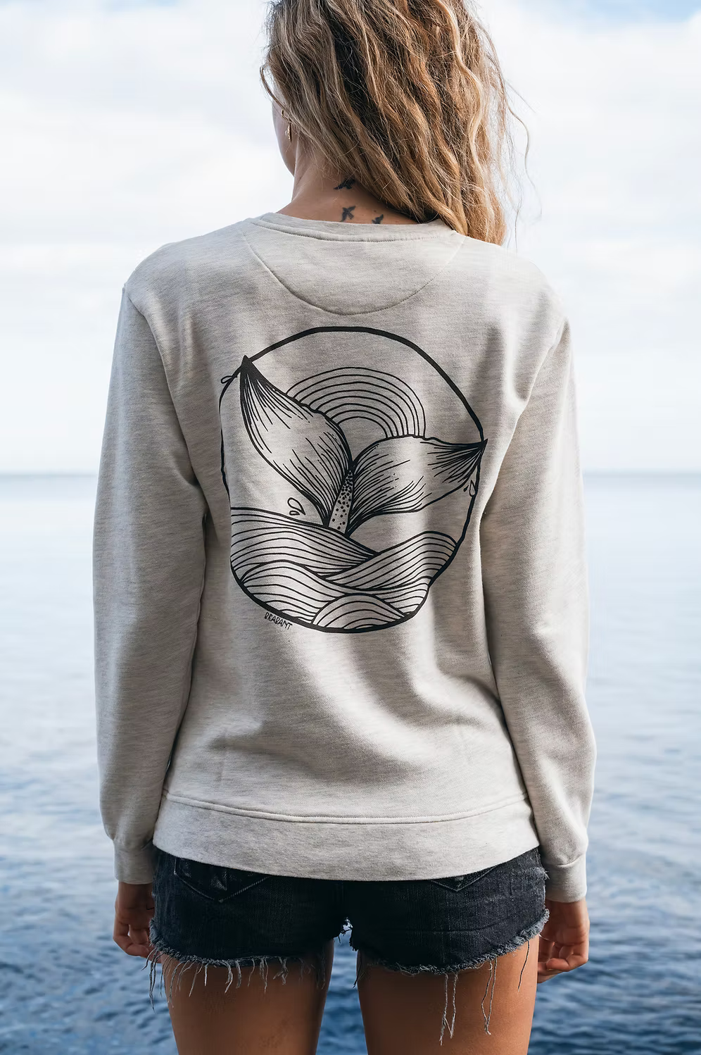 Sweater Whale Tail