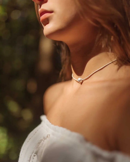 Collier Solitaire Leather